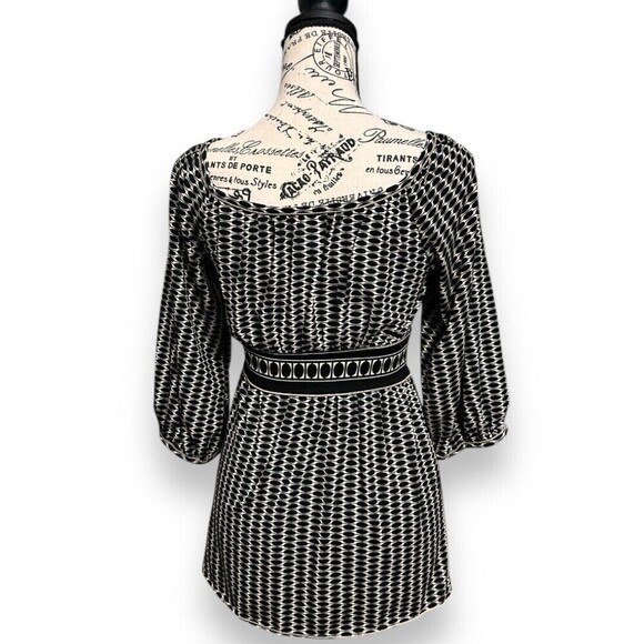Max Studio S Black Cream Boho Geometric Tunic Top Empire Waist Stretch Y2K - Picture 7 of 8